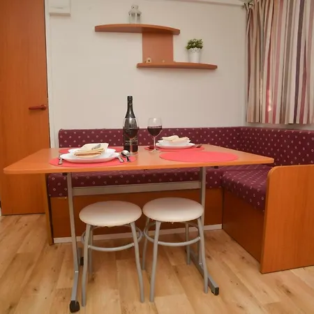 Lavender Mobile Holiday park 4*
