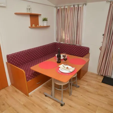 Lavender Mobile Holiday park Pakostane