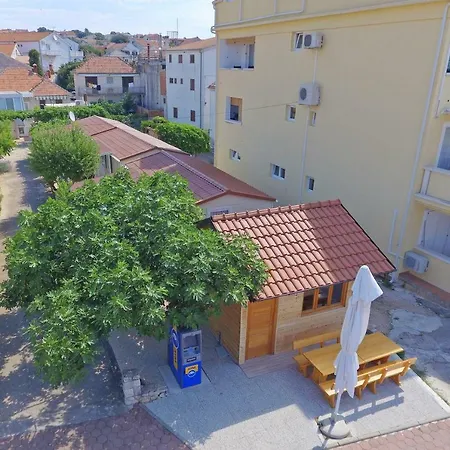 Lavender Mobile Semesterpark 4*