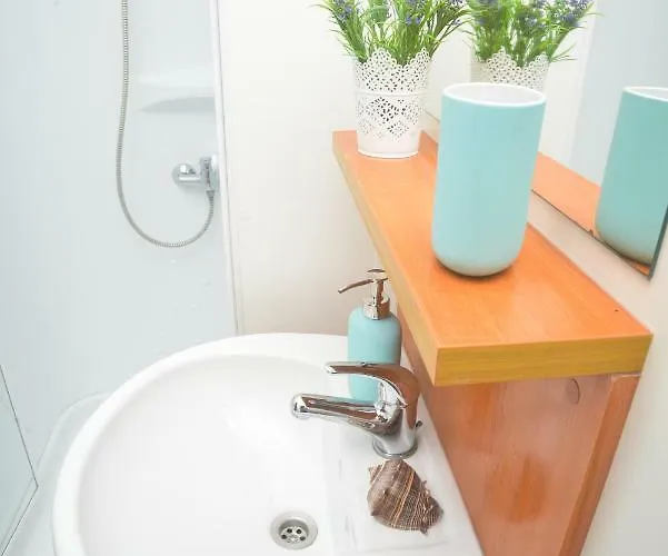 Lavender Mobile 홀리데이파크