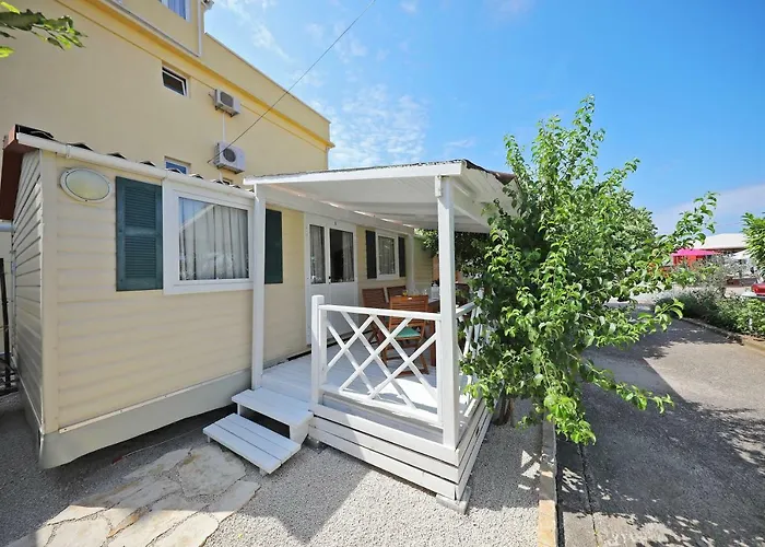 홀리데이파크 Lavender Mobile