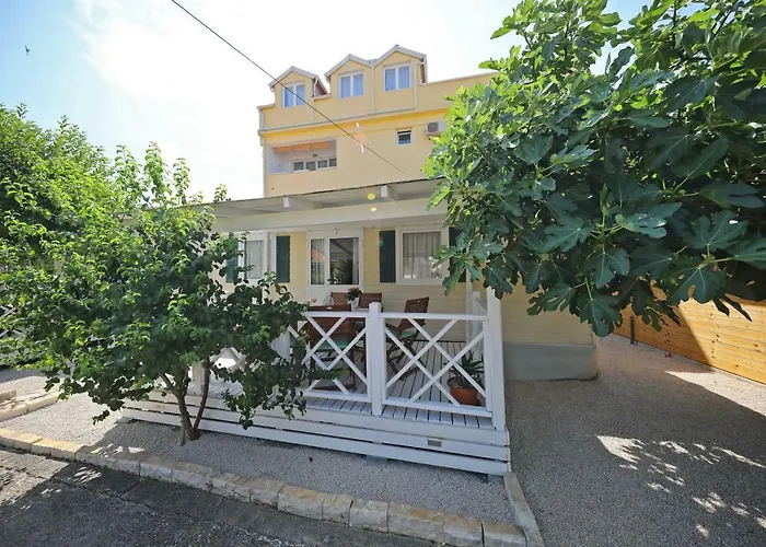 홀리데이파크 Lavender Mobile