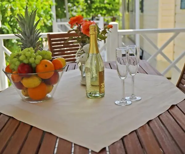 홀리데이파크 Lavender Mobile 4*