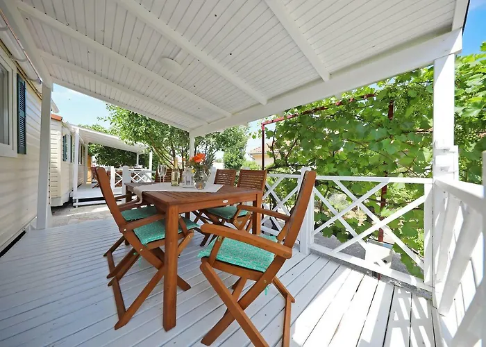 홀리데이파크 Lavender Mobile 4*