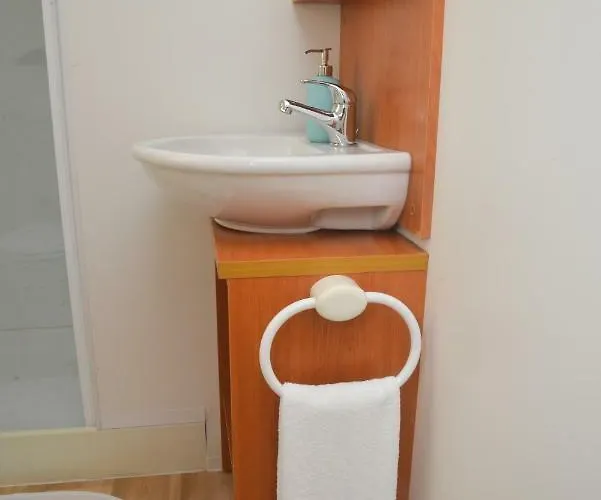 Lavender Mobile Park za odmor 4*